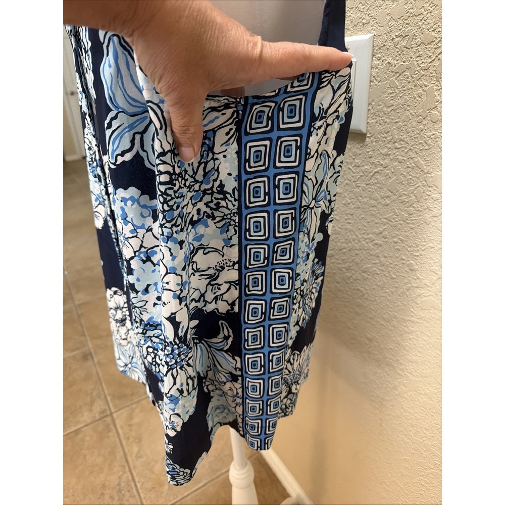 Lilly Pulitzer Women's L Bouquet All Day Iona Sleeveless Blue Floral Blouse Tank - Picture 4 of 11